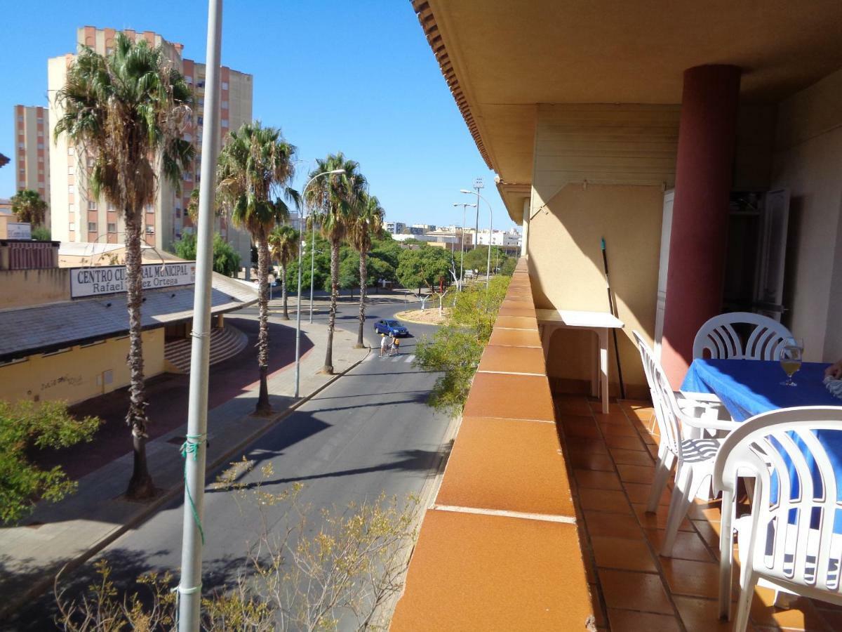 Apartamento Calle Fundadores Исла Кристина Екстериор снимка